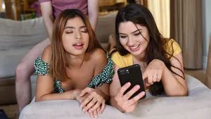 địt bạn thân của bồ không đủ khả năng thế chấp tiền nhà